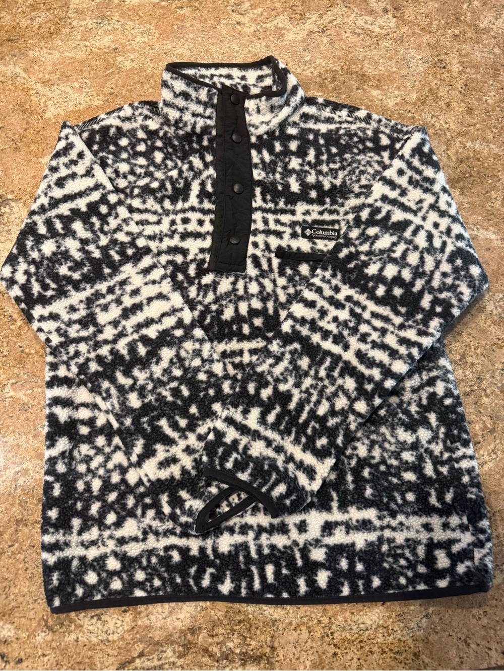 Columbia Sportswear Men’s M Black Cream Printed Fleece Snap Pullover